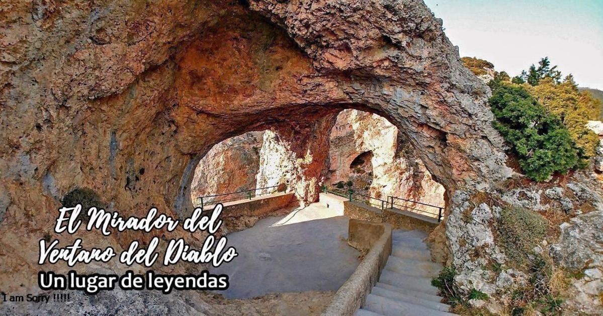 Cabana De Madera Especial Y Acogedora Cardenete Екстер'єр фото
