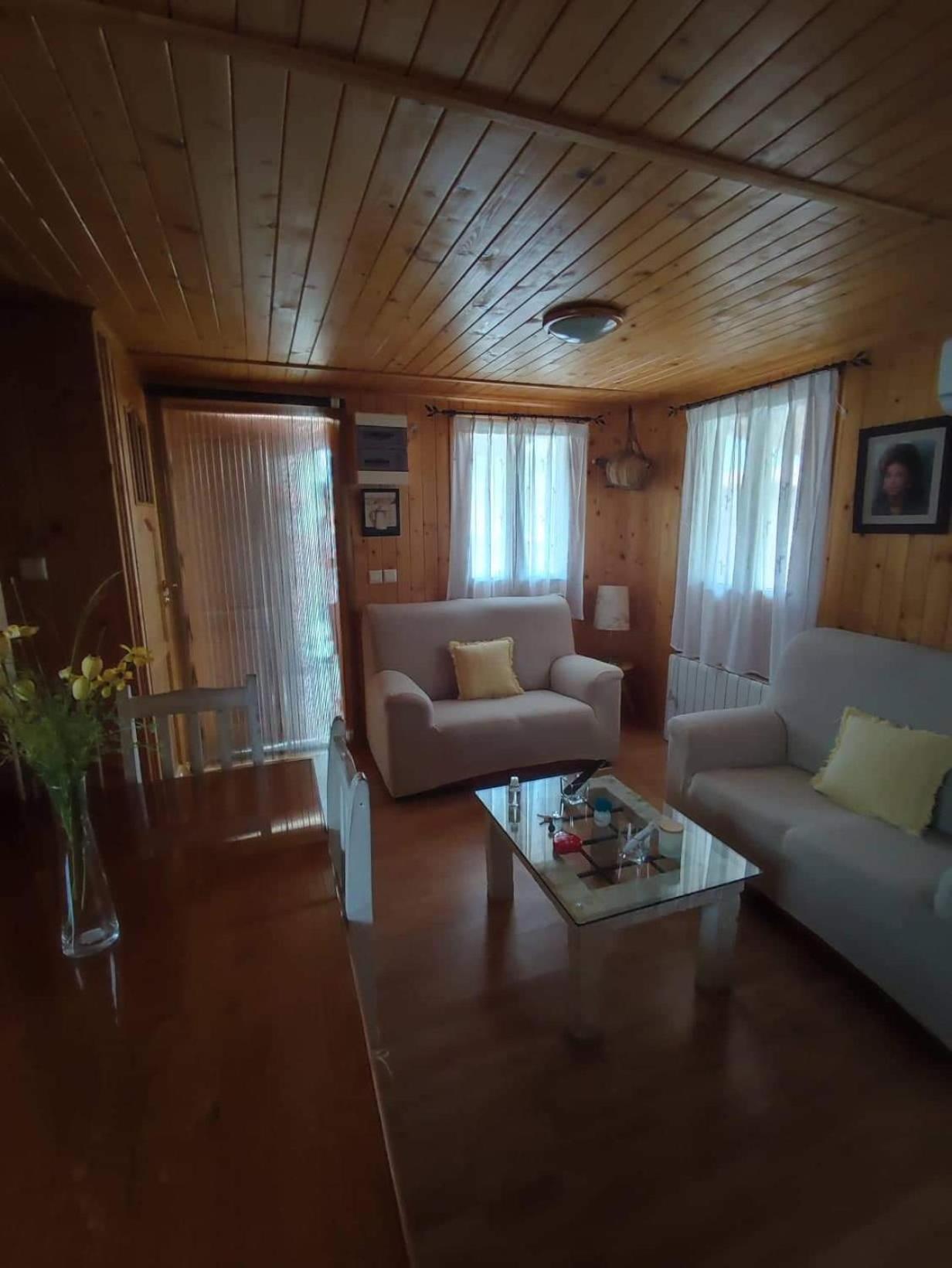 Cabana De Madera Especial Y Acogedora Cardenete Номер фото