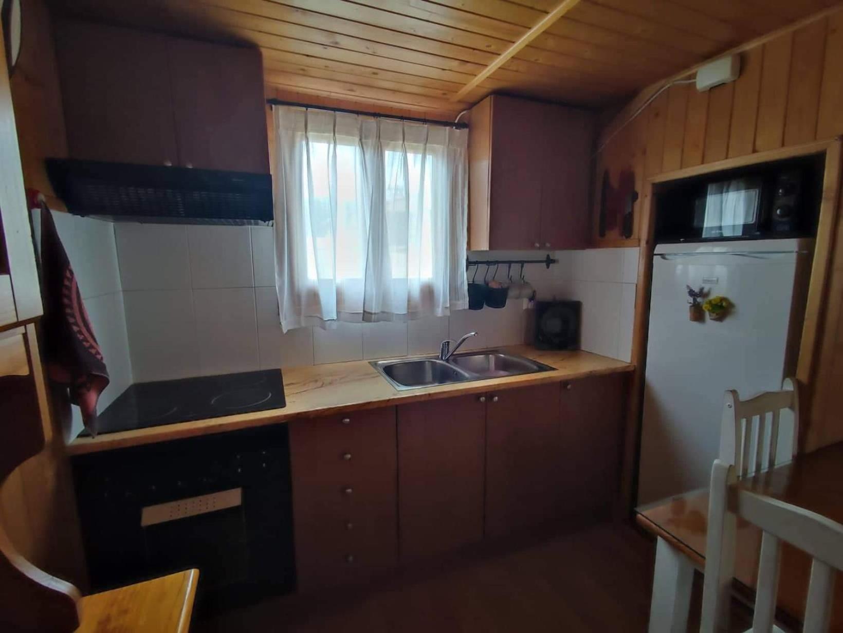 Cabana De Madera Especial Y Acogedora Cardenete Номер фото