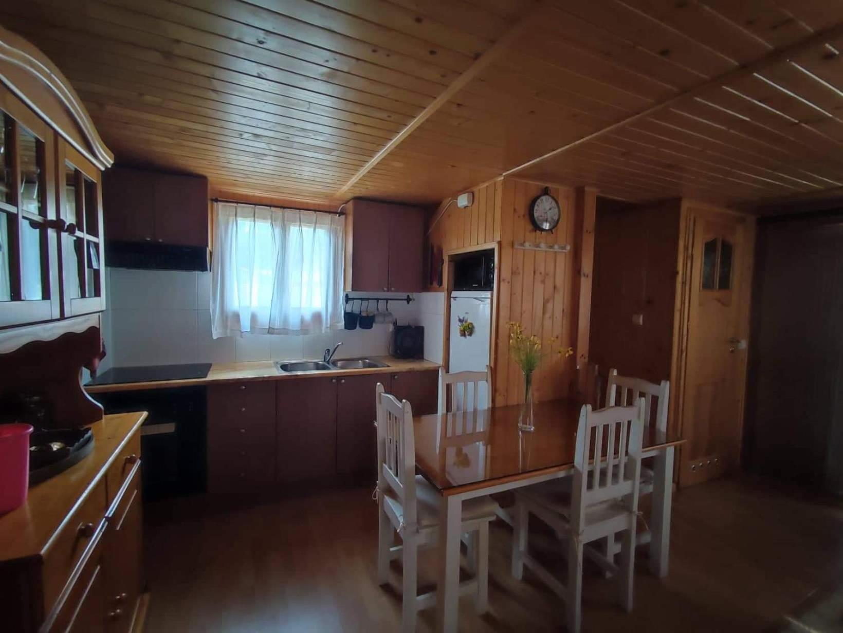 Cabana De Madera Especial Y Acogedora Cardenete Номер фото